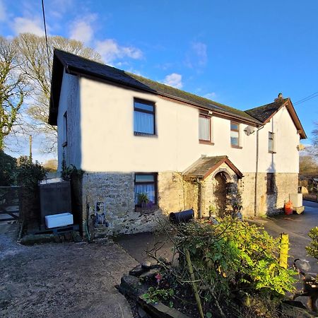 Farmhouse B&B Family Stay Or Romantic Break, On Our Smallholding Close To 나버스 외부 사진