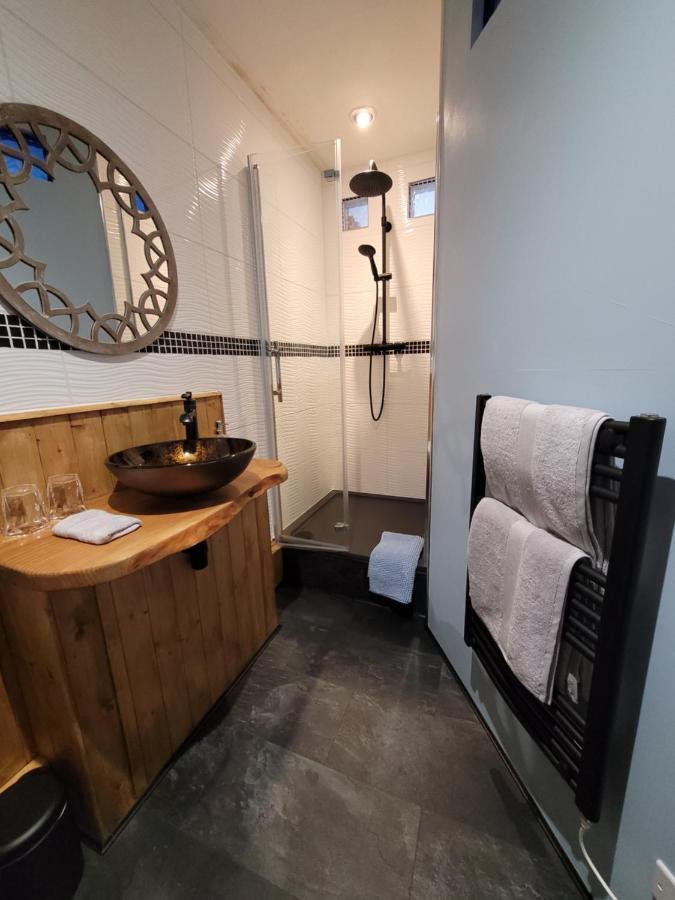 Farmhouse B&B Family Stay Or Romantic Break, On Our Smallholding Close To 나버스 외부 사진