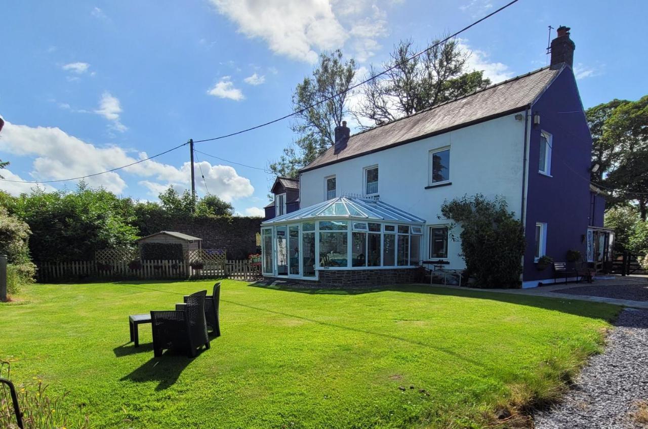 Farmhouse B&B Family Stay Or Romantic Break, On Our Smallholding Close To 나버스 외부 사진